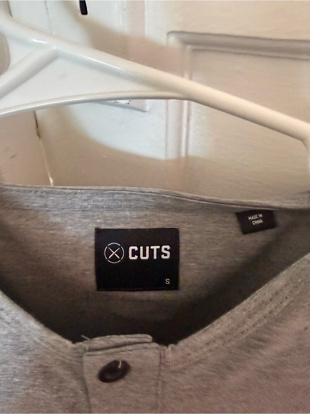 Cuts AO Henley - Picture 2 of 3